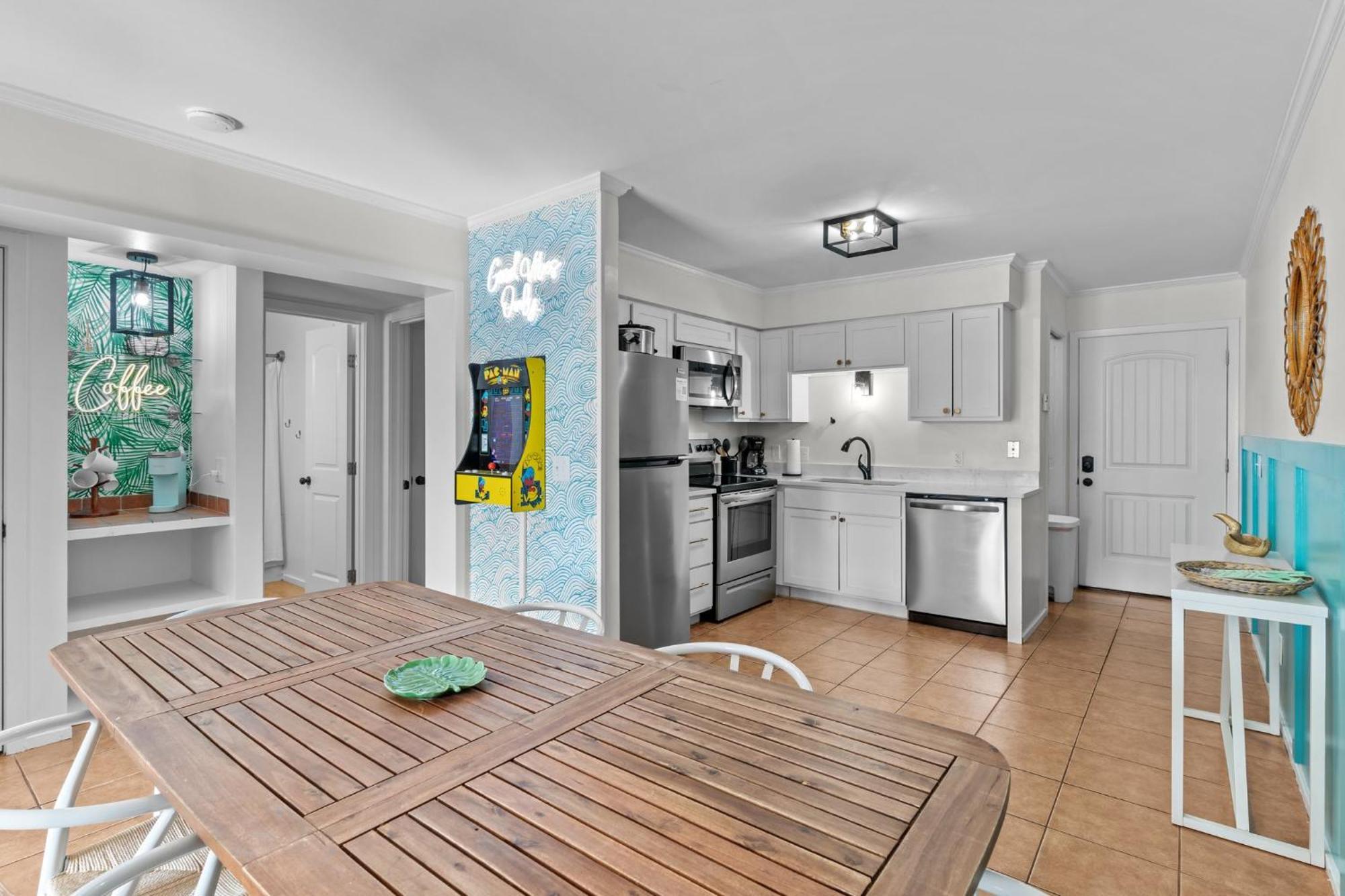 Hang Ten Hideaway, Pool, Condo, Parking - 6 Person Max Occupancy Carolina Beach Luaran gambar